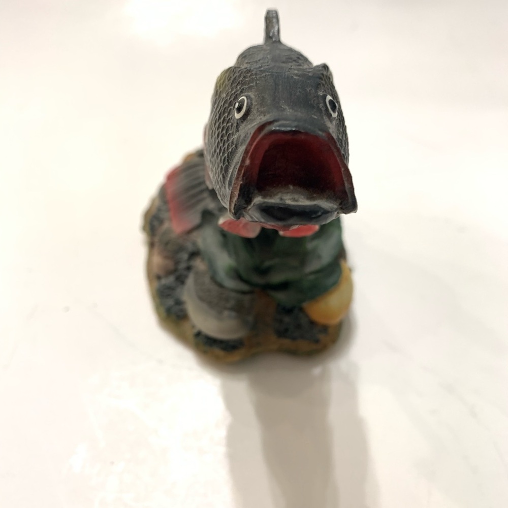 Fish Statue - Picture 10 of 10